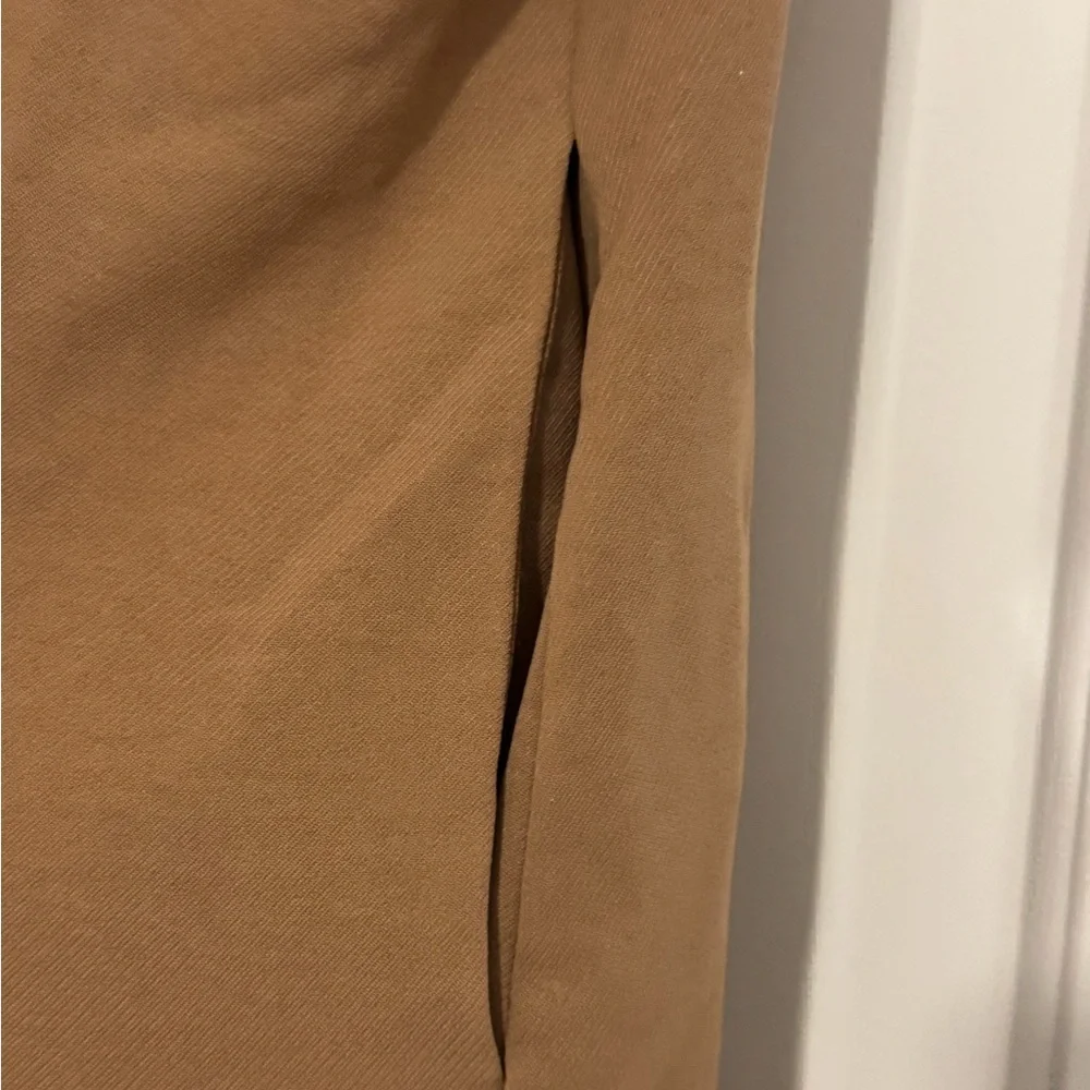 MELLODAY Camel Trench Coat with Tie Sleeves - Picture 7 of 7